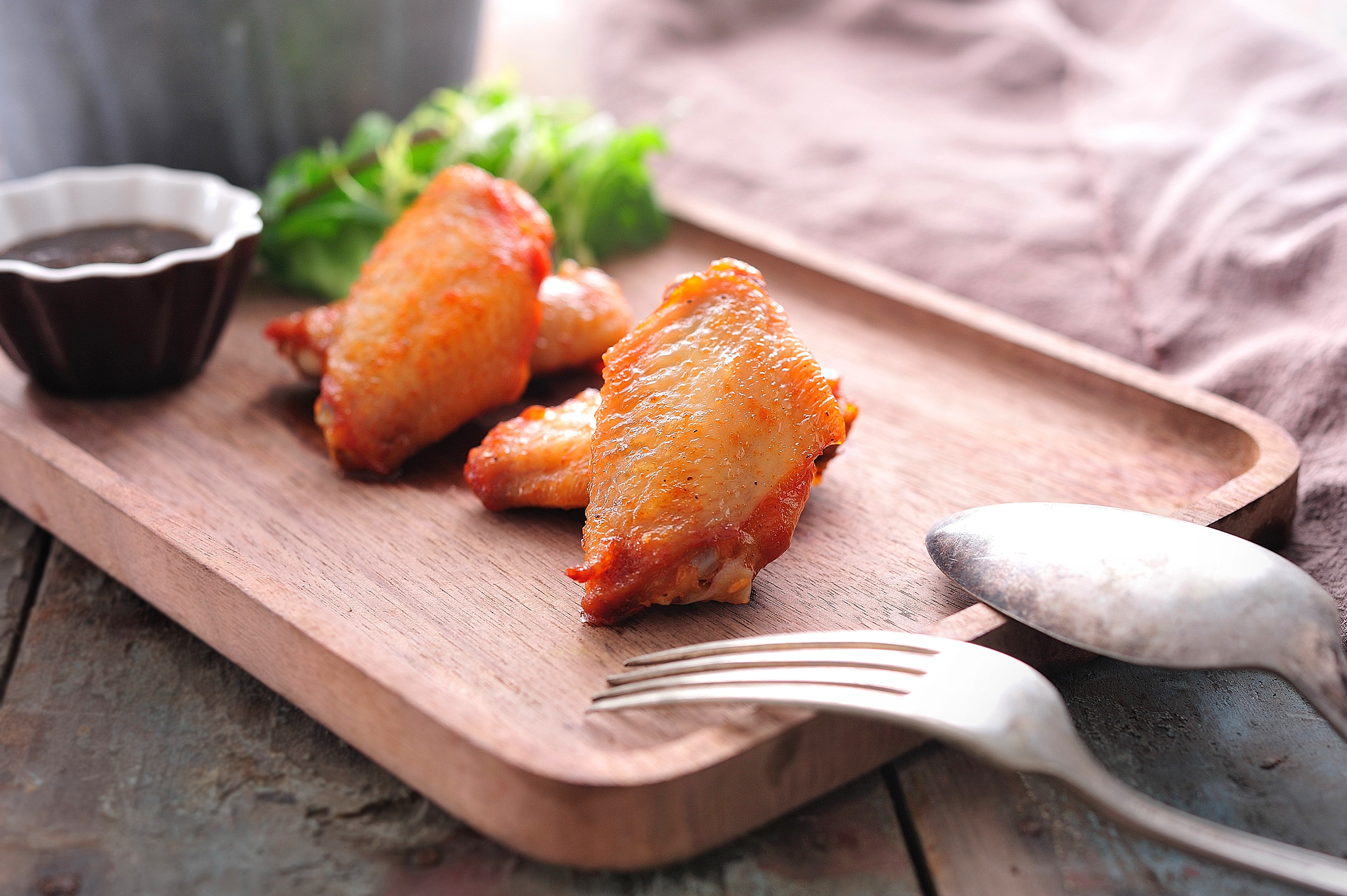 政策：指导电商主体到墟落结构；；；；1xBET生长：加码“熟食化”战略